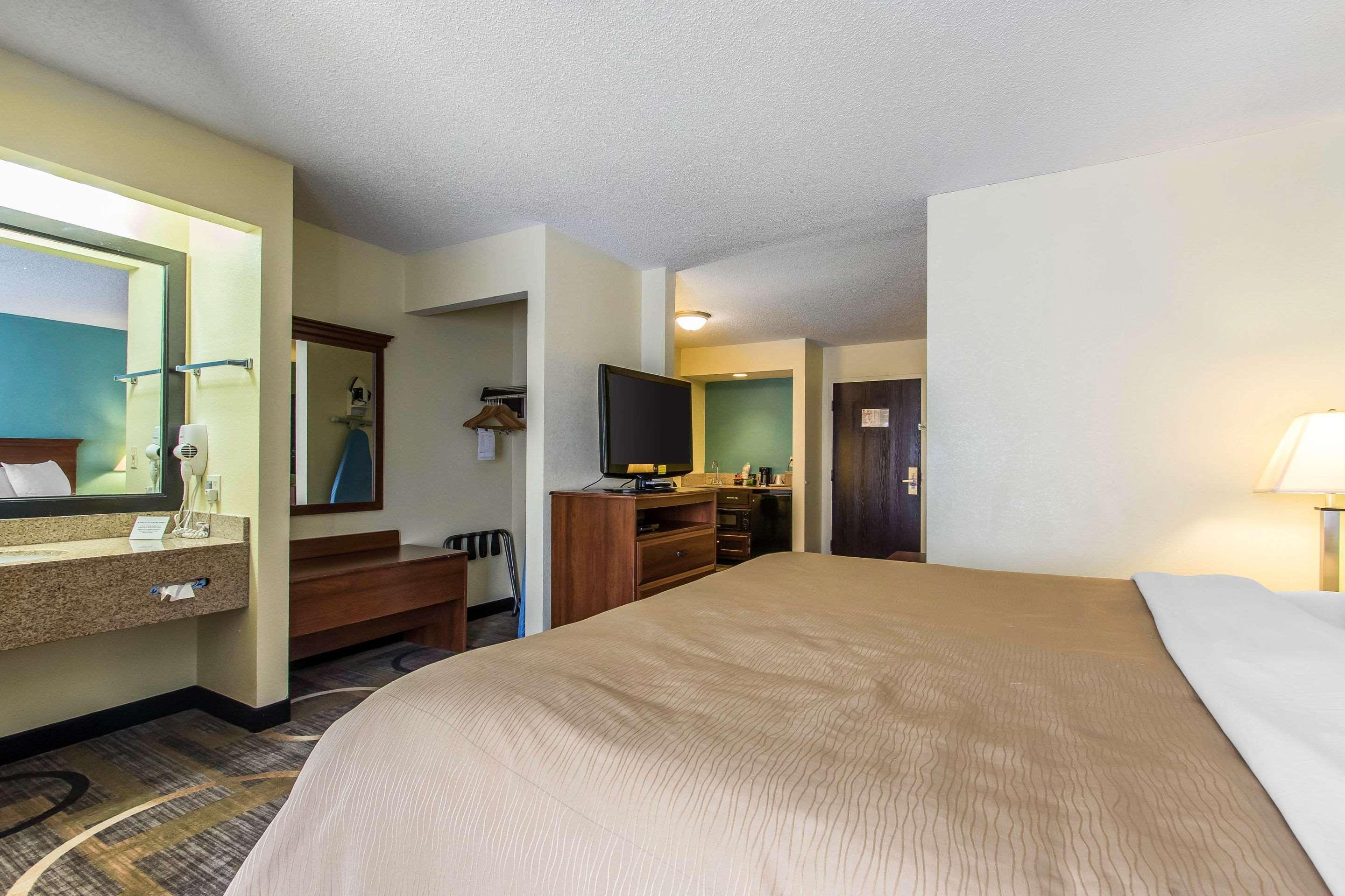 Quality Inn & Suites Memphis East Esterno foto
