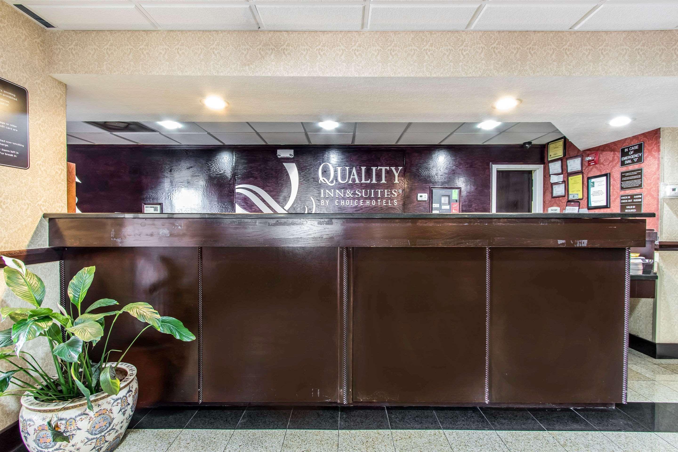 Quality Inn & Suites Memphis East Esterno foto