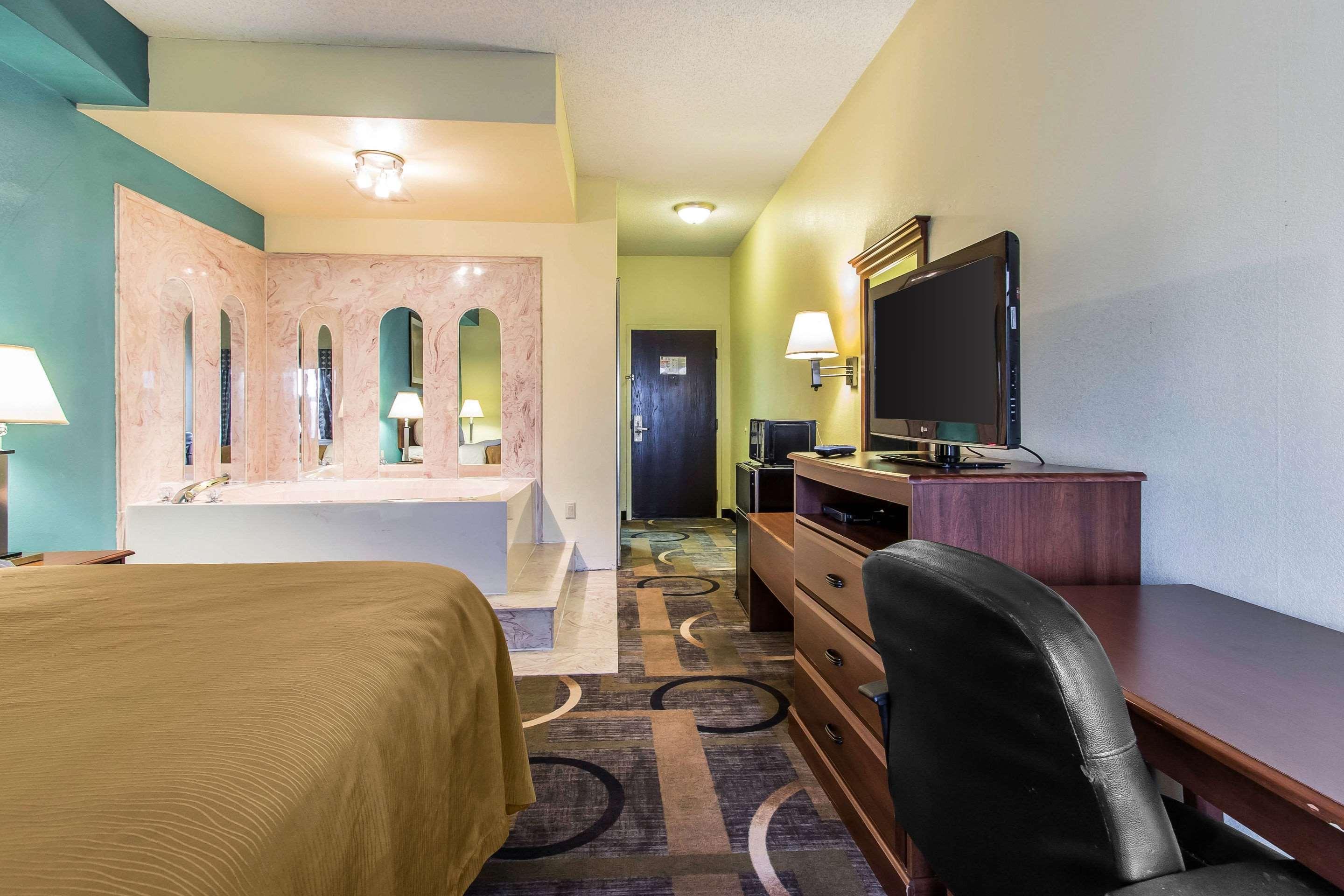 Quality Inn & Suites Memphis East Esterno foto